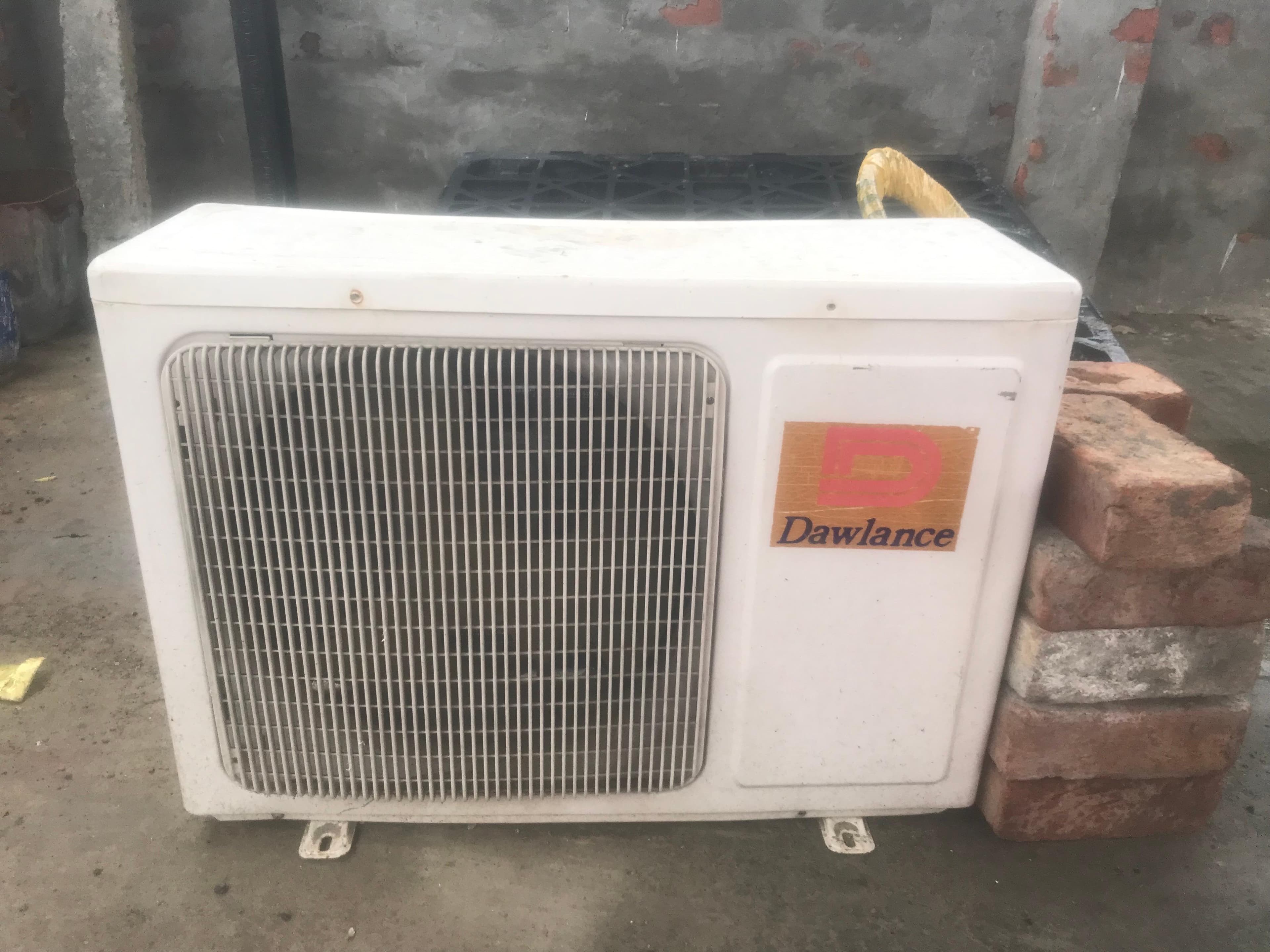 Dawlance split ac for sale urgently