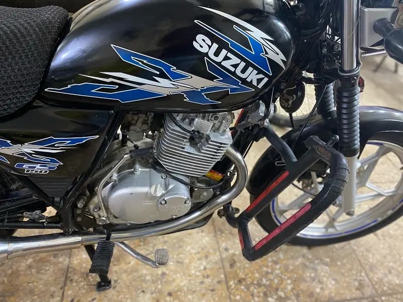 SUZUKI GS 150 SE ALLOY RIM DISCK BREAK LOW MILEAGE WITH PACKAGE