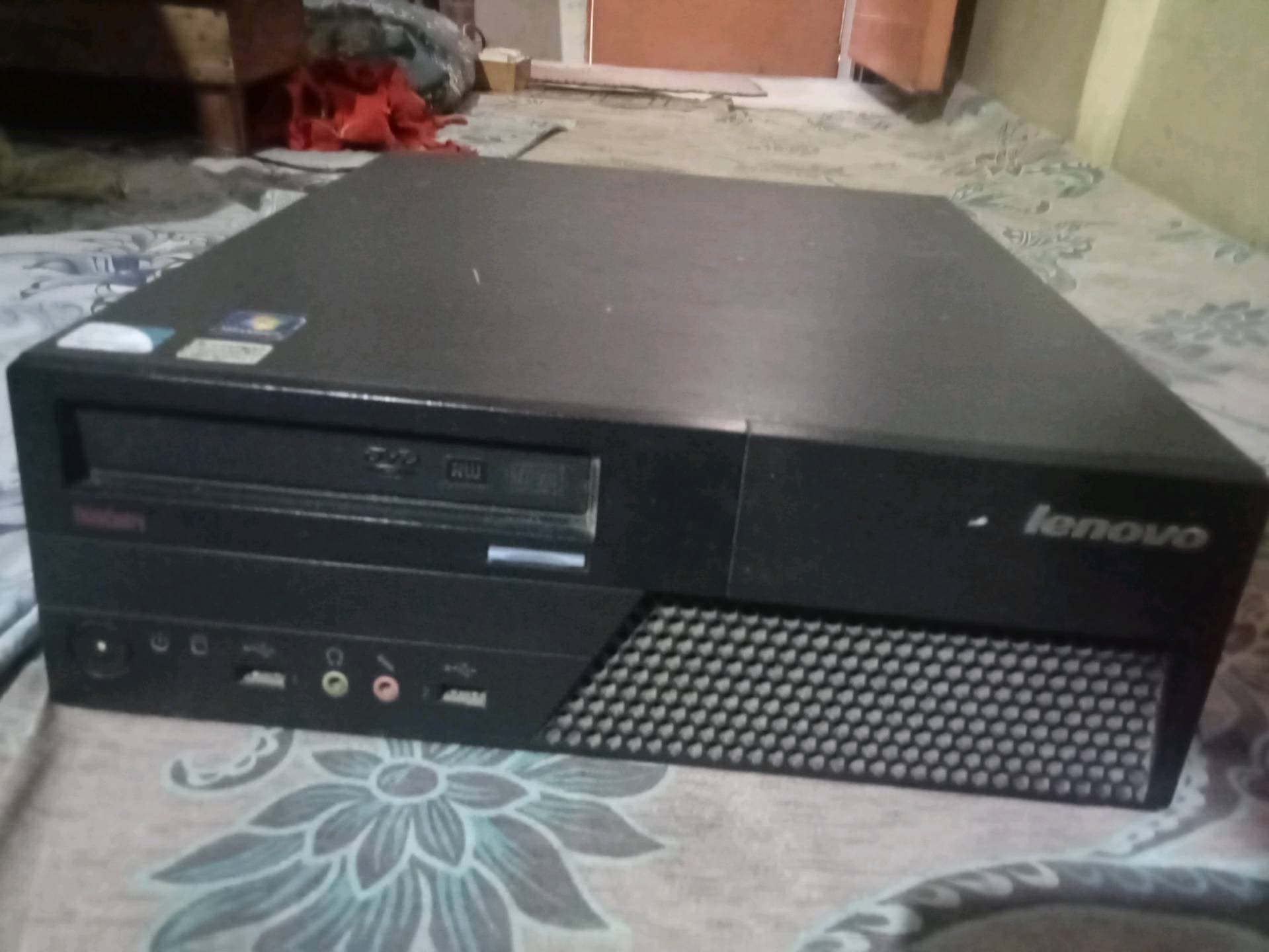 Lenovo PC and 2 LCD's